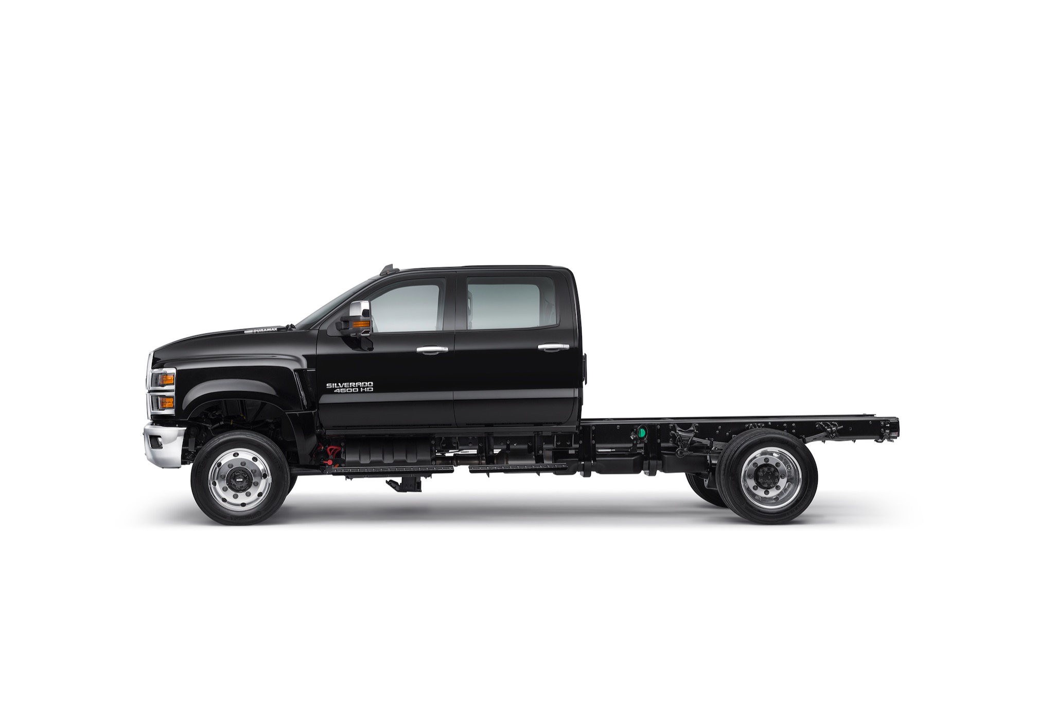 通用汽車將停產與 Navistar 合作生產的中型雪佛蘭 Silverado