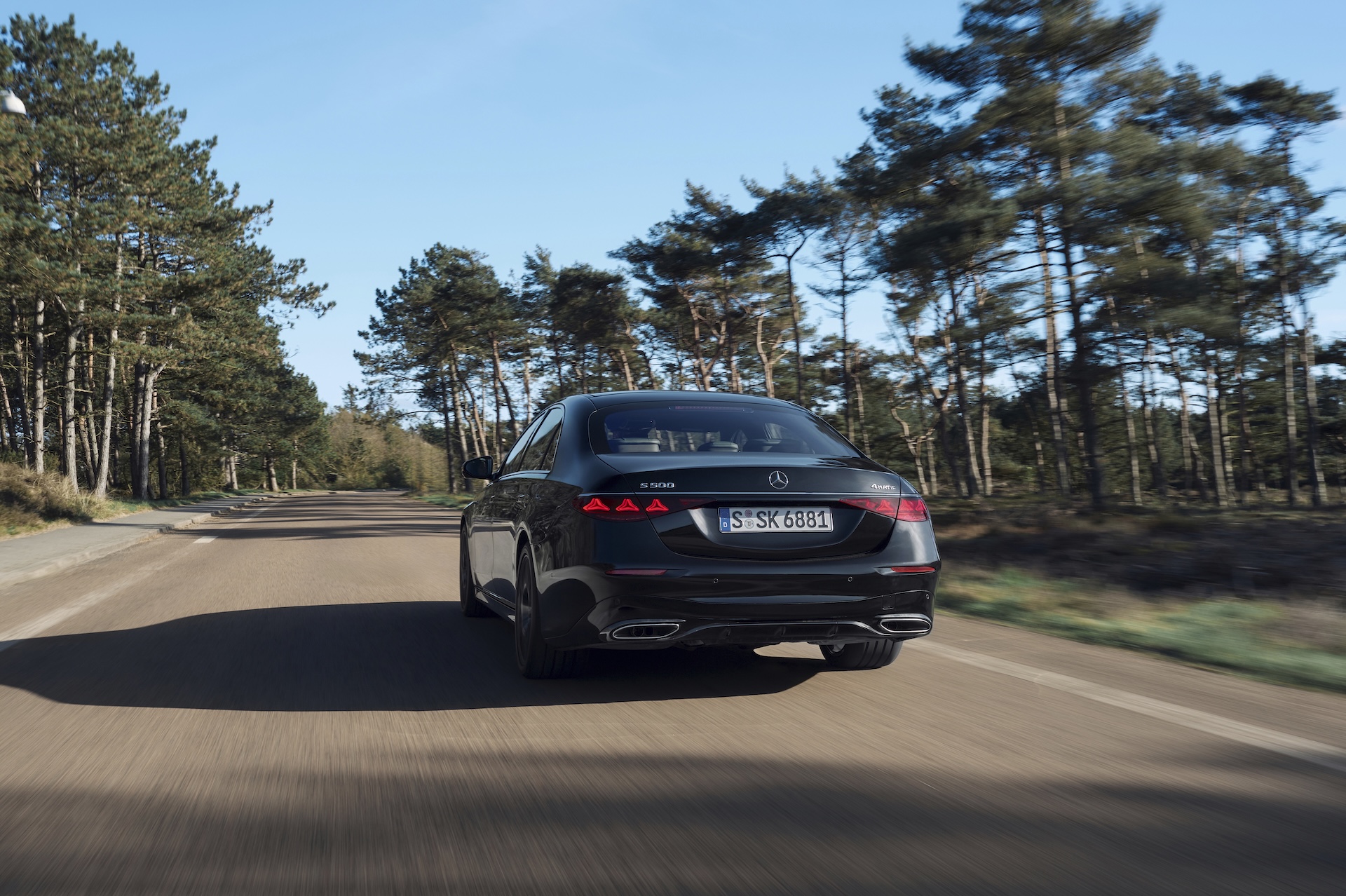 Test Drive Mercedes-Benz S-Class, Baltic Sea, Germany, 2026. Exterior: AMG Line, obsidian black metallic Interior: MANUFAKTUR Exclusive Nappa Leather, lake green Mercedes-Benz S 500 4MATIC long version | Combined energy consumption: 9.1 - 8.3l/100 km | Combined CO₂ emissions: 206 - 188g/km | CO₂ efficiency class: G1