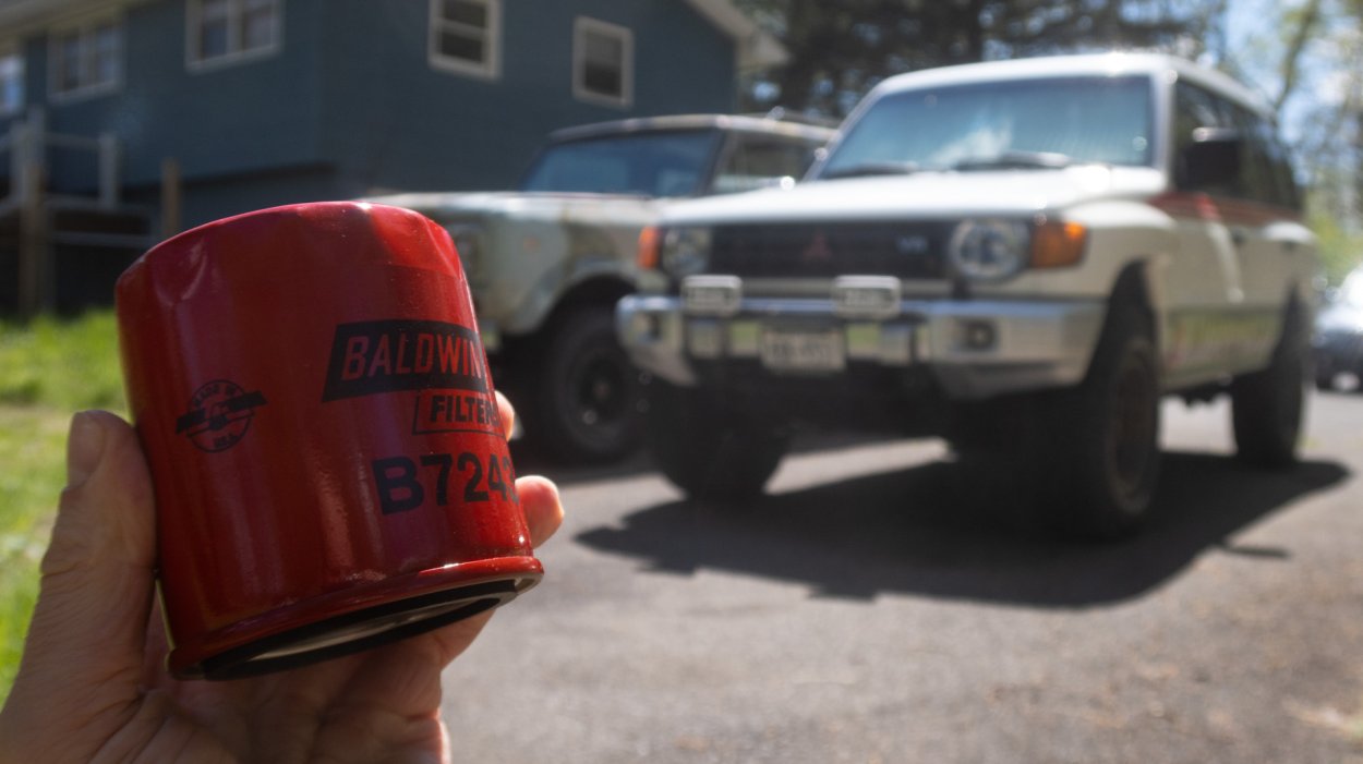 Baldwin oil filter going into a 1998 Mitsubishi Montero