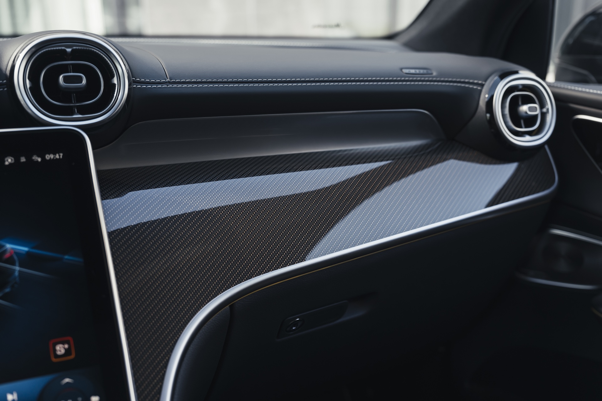 Mercedes-AMG GLC 53 4MATIC+ Coupé: Exterior MANUFAKTUR graphite grey magno, Interior Leather Nappa AMG black | combined fuel consumption: 9.7-9.2 l/100 km | combined CO2-emissions: 221-209 g/km | CO2-class: G