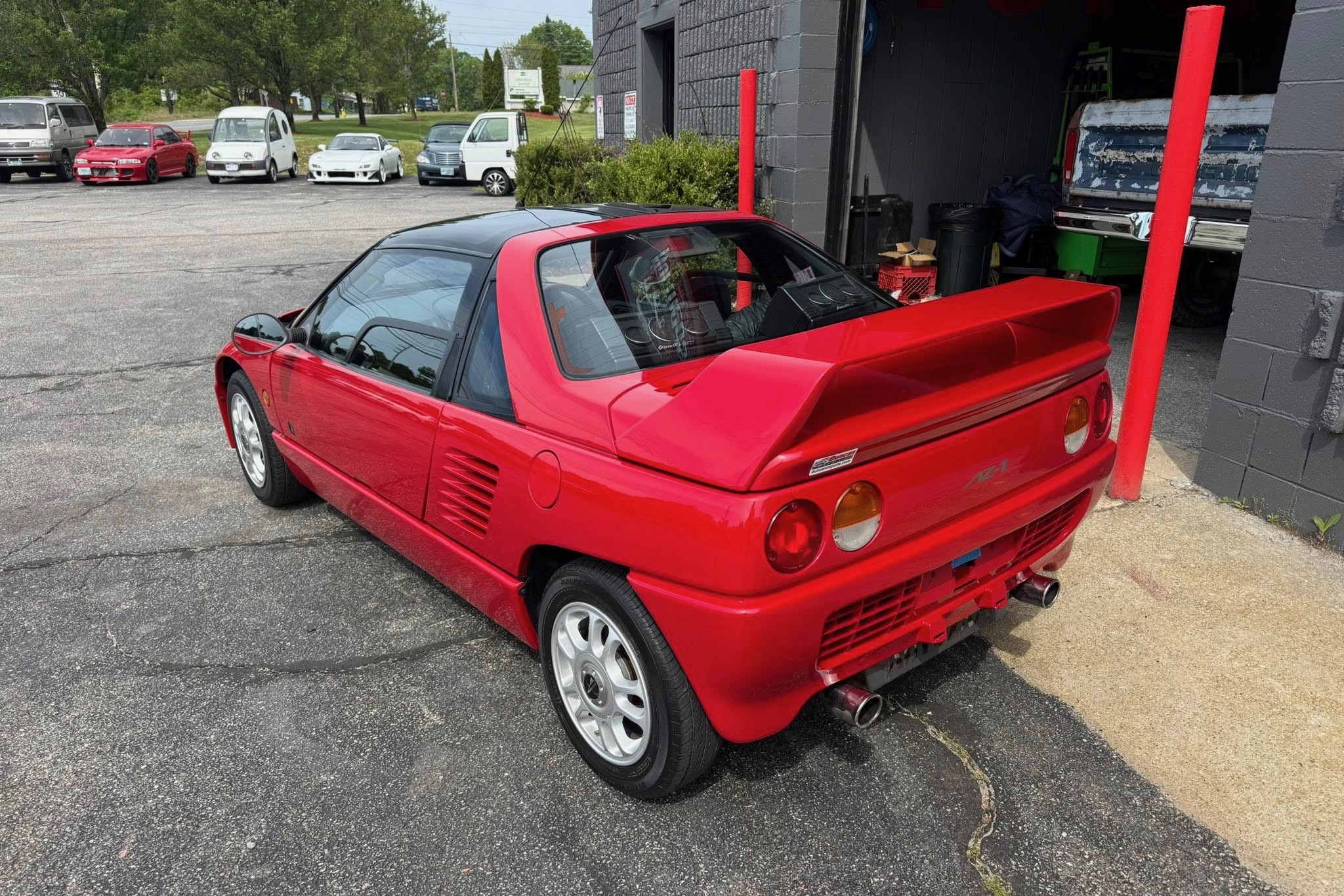 稀有的 Mazdaspeed AZ-1 售價不到全新 Miata 的一半