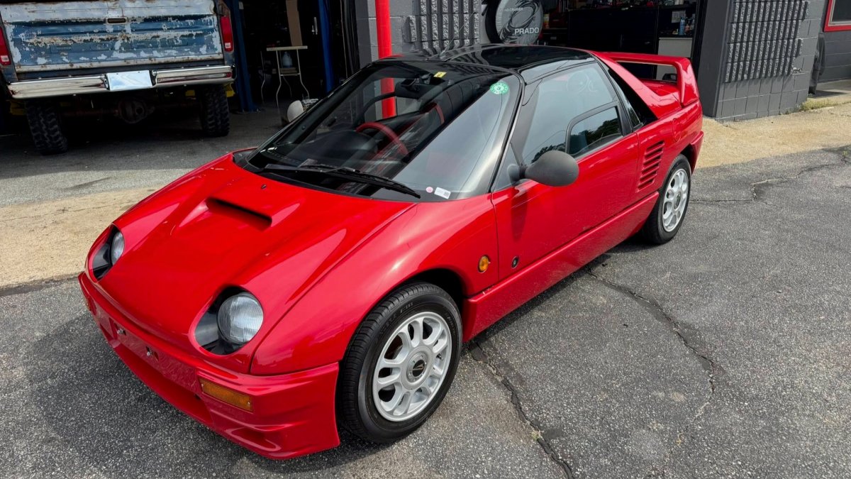 稀有的 Mazdaspeed AZ-1 售價不到全新 Miata 的一半