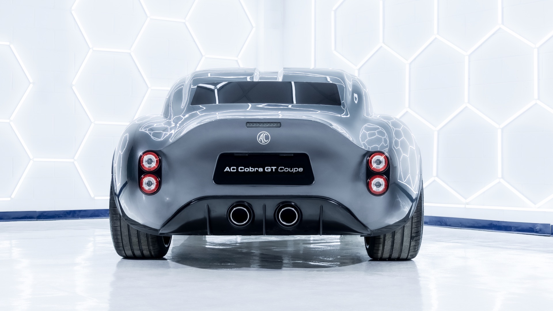AC Cobra GT Coupe 經典跑車首度迎來固定式車頂