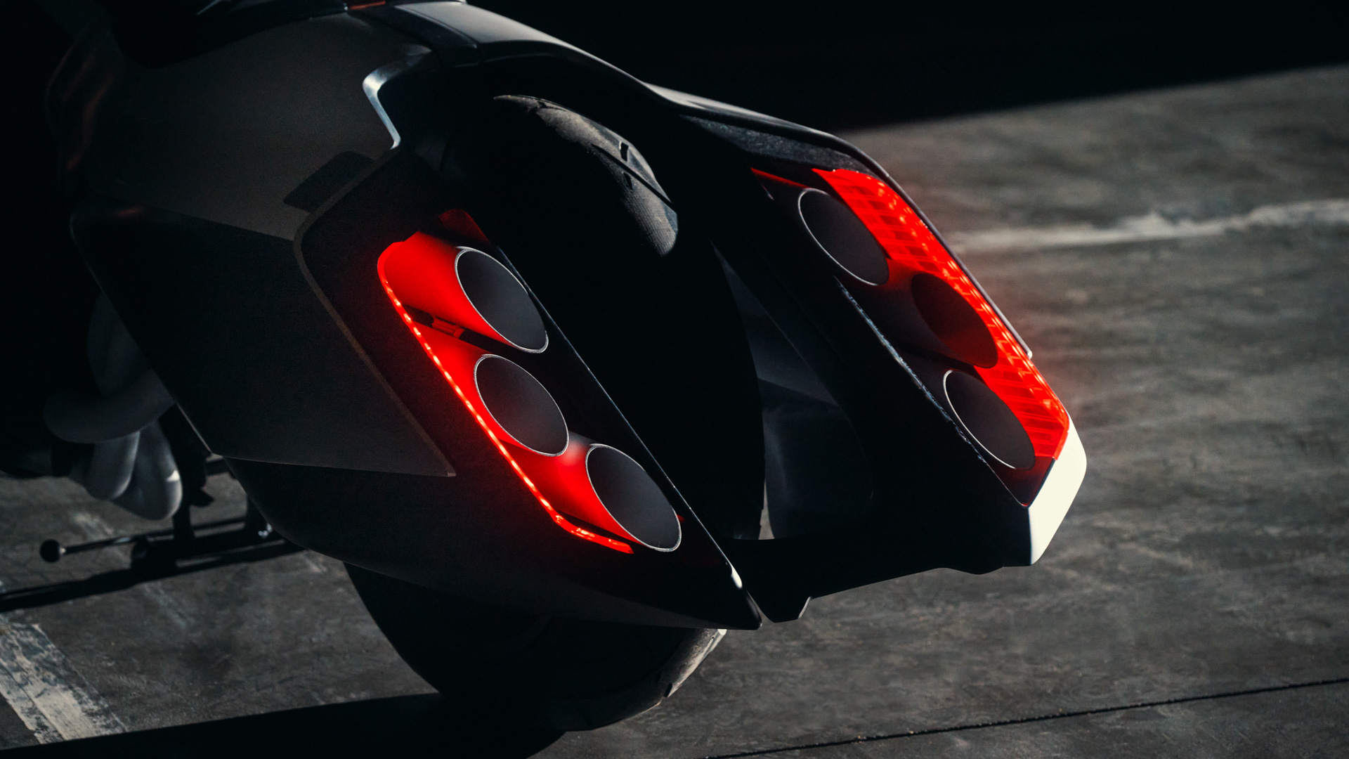BMW Vision K18 exhaust