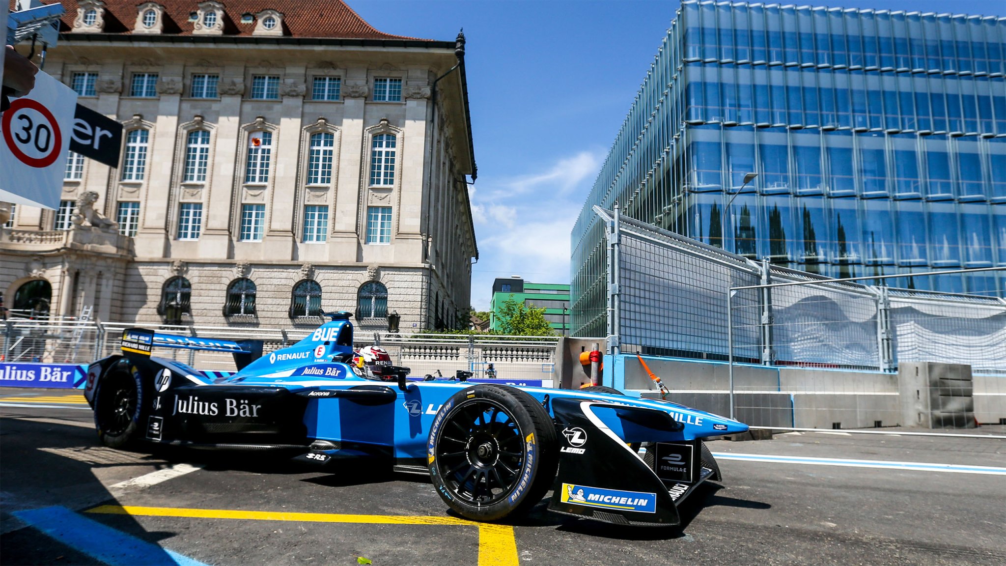 Sebastien Buemi races at Formula-E's Zurich E-Prix in 2018.