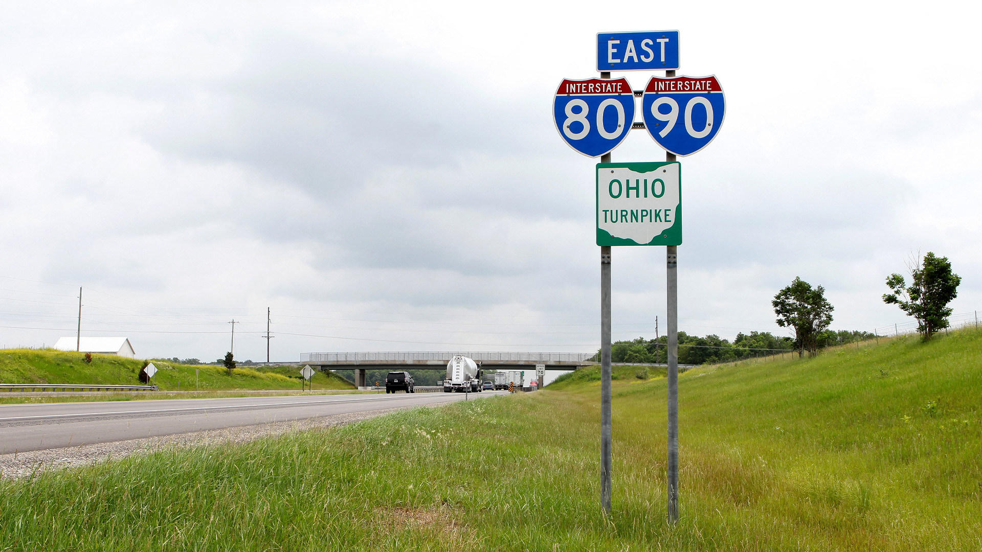 Photo of Ohio Turnpike sign