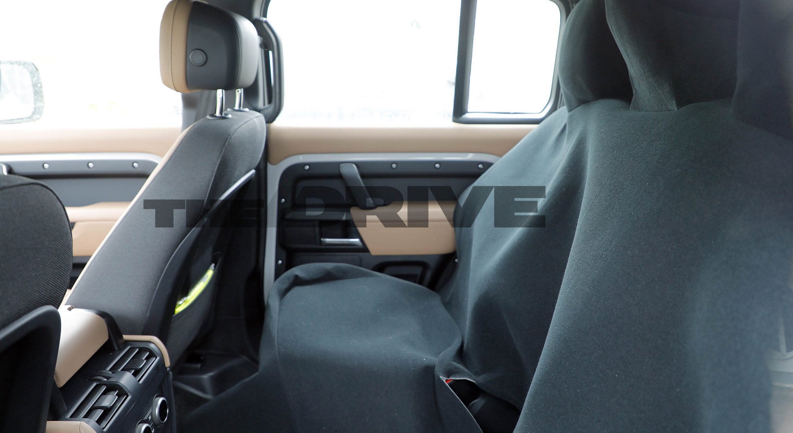 間諜照曝光：Land Rover Defender 110 將導入第二排獨立座椅