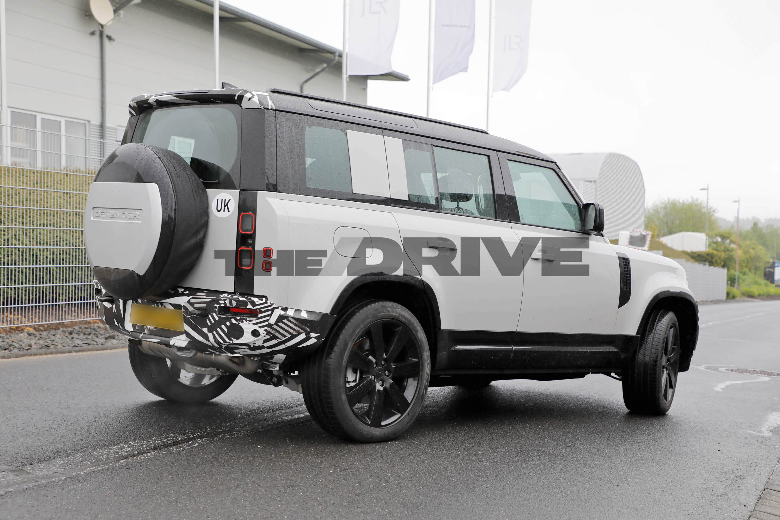 2028 Land Rover Defender spy shots