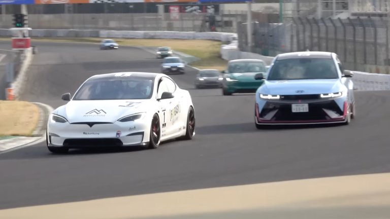 Japan Electric Vehicle Race Association race at Tsukuba