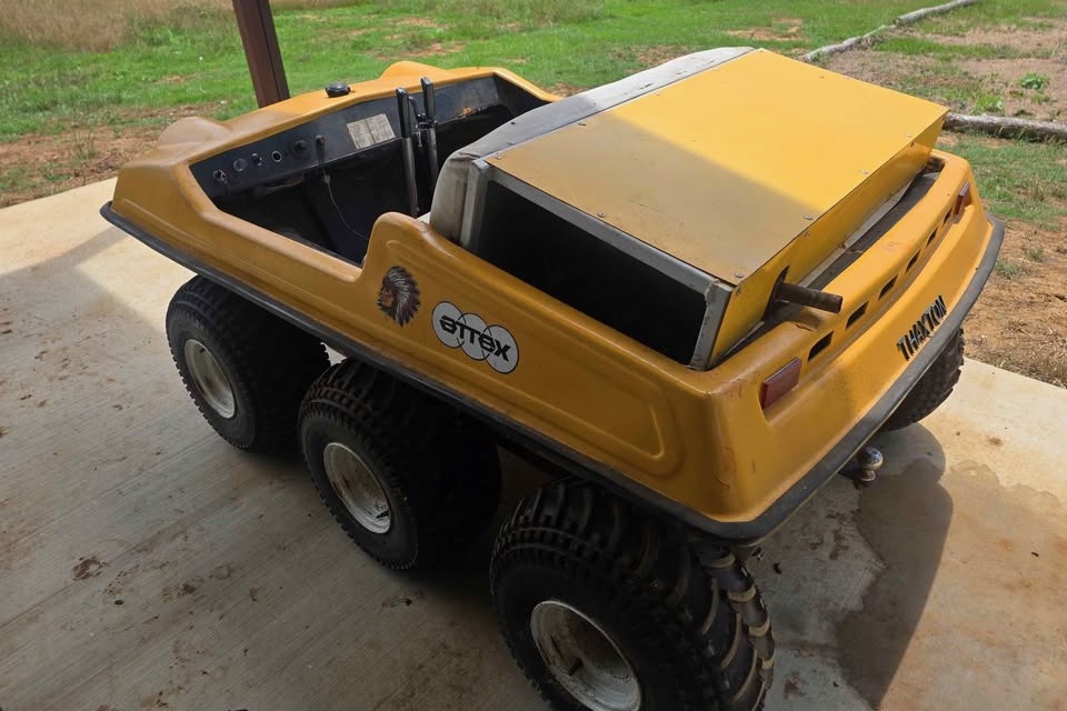 Attex 6x6 with Honda four-stroke engine