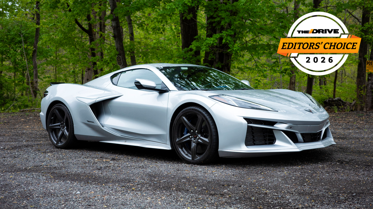 2026 Chevrolet Corvette E-Ray 快速評測：被低估的絕佳性能跑車