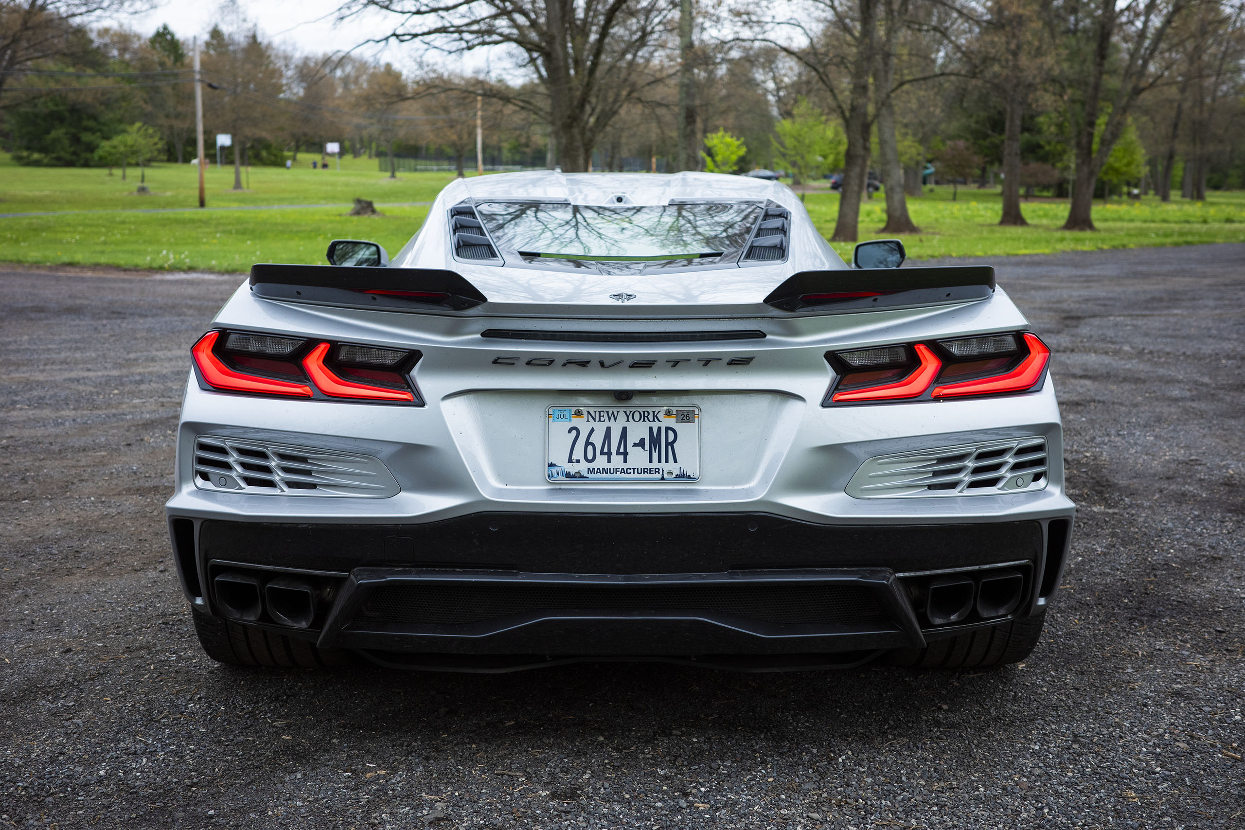 2026 Chevrolet Corvette E-Ray 快速評測：被低估的絕佳性能跑車