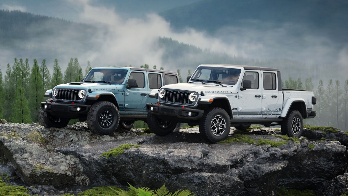 Jeep Warns Wrangler, Gladiator Owners Not to Park Inside Due to Fire Risk: TDS