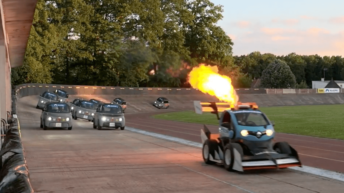 Behold the Fire-Spitting Twizy ‘Unsafety Car' Leading a 100-Lap Citroen Ami Race on a Velodrome