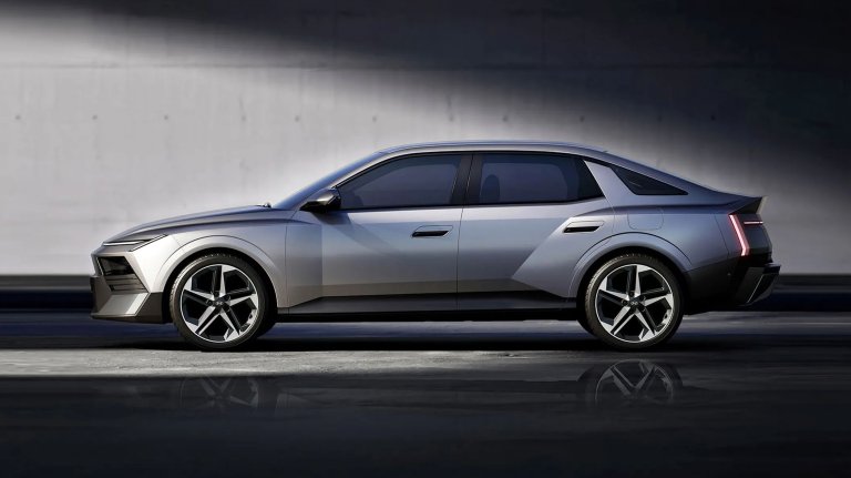 The 2027 Hyundai Avante side profile view
