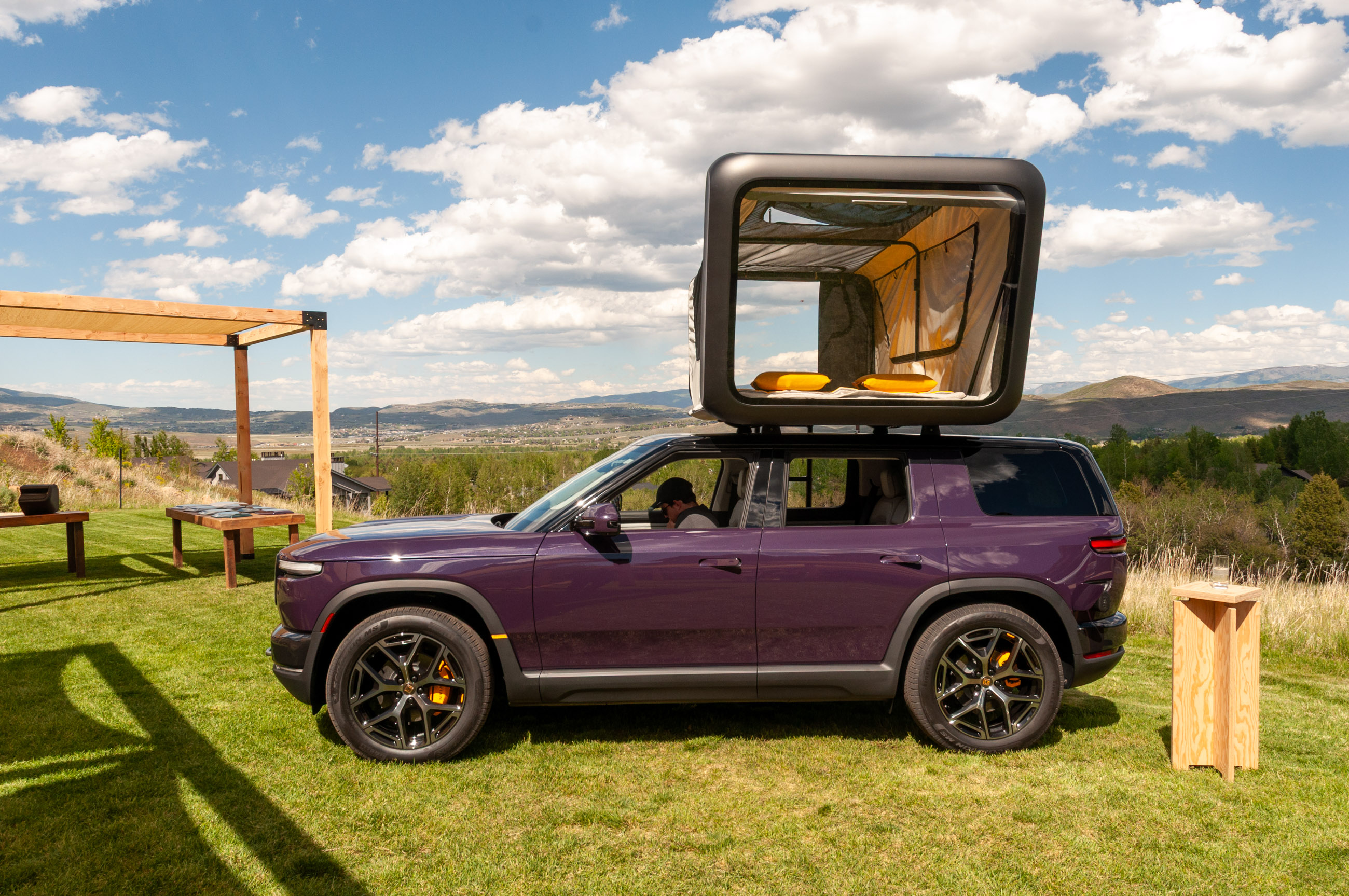 2027 Rivian R2