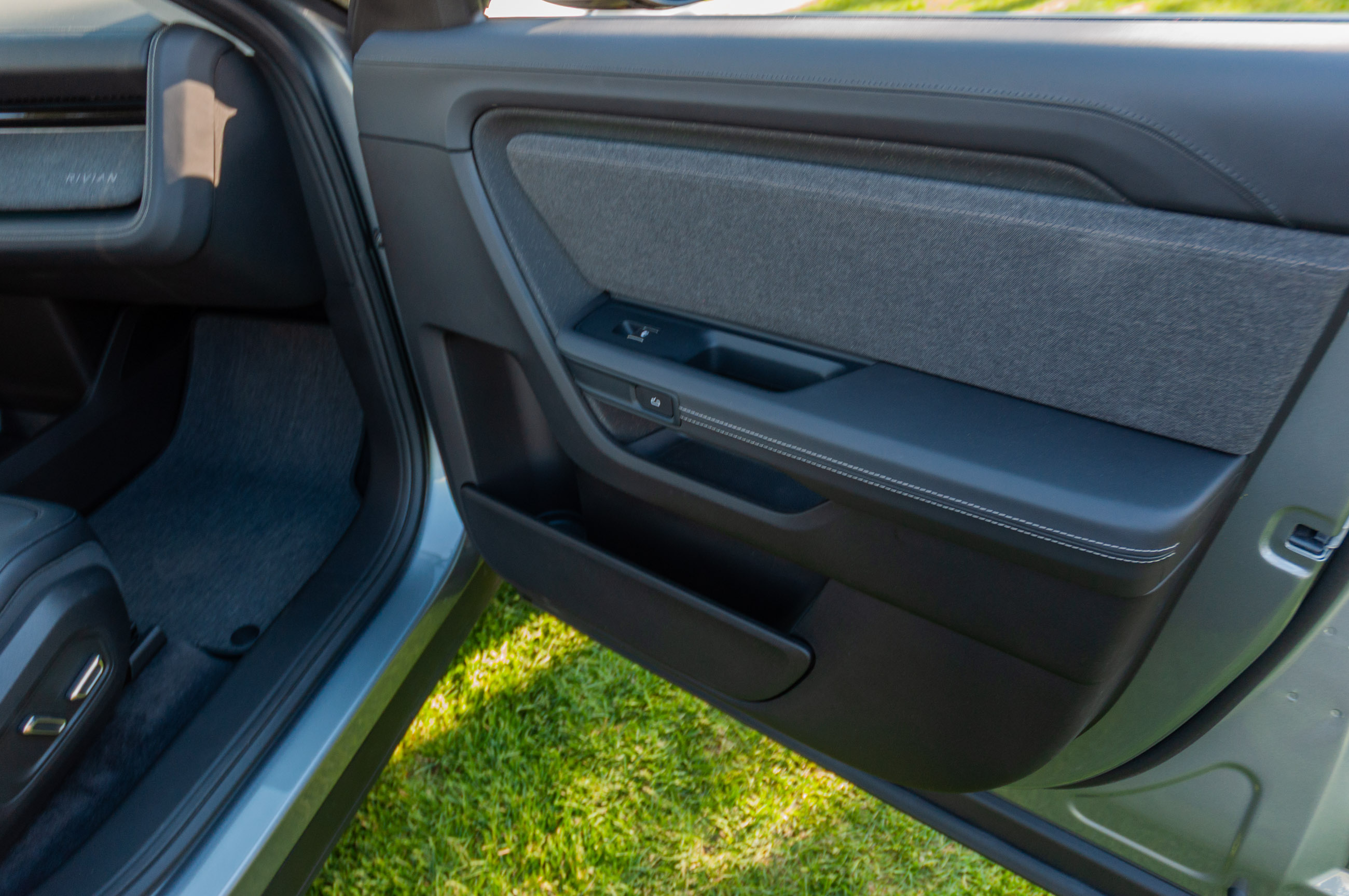 2027 Rivian R2