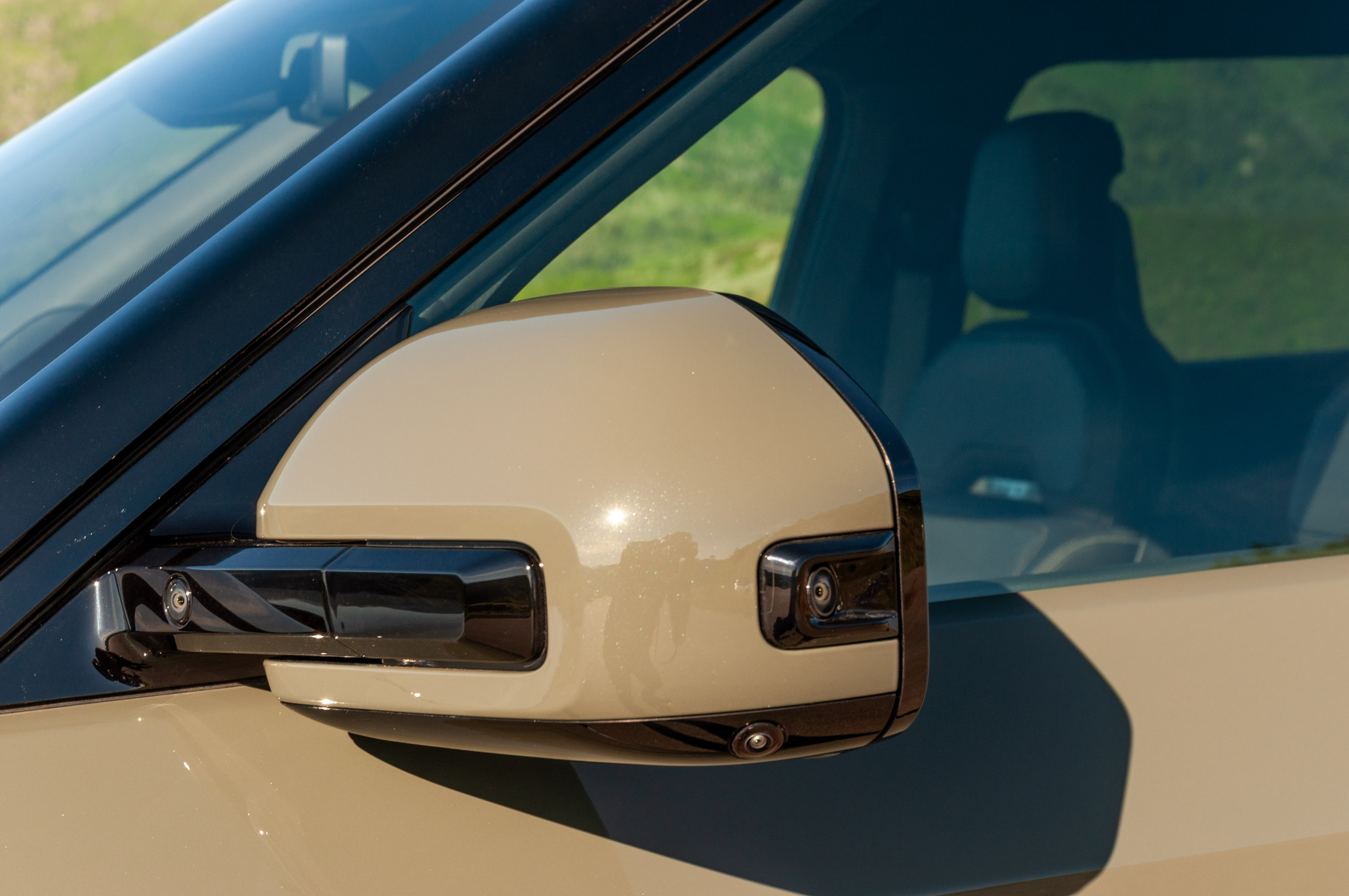 2027 Rivian R2