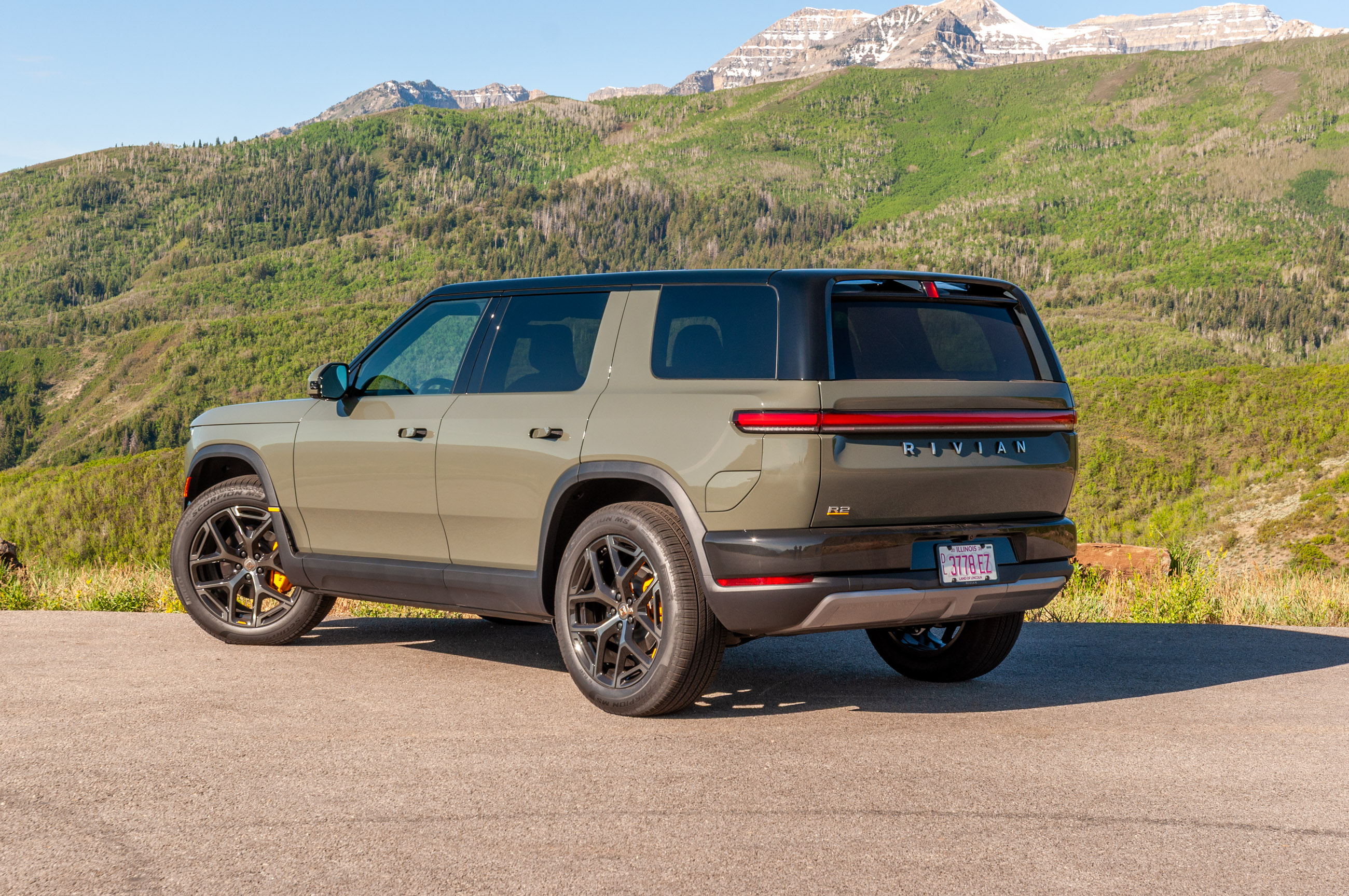 2027 Rivian R2