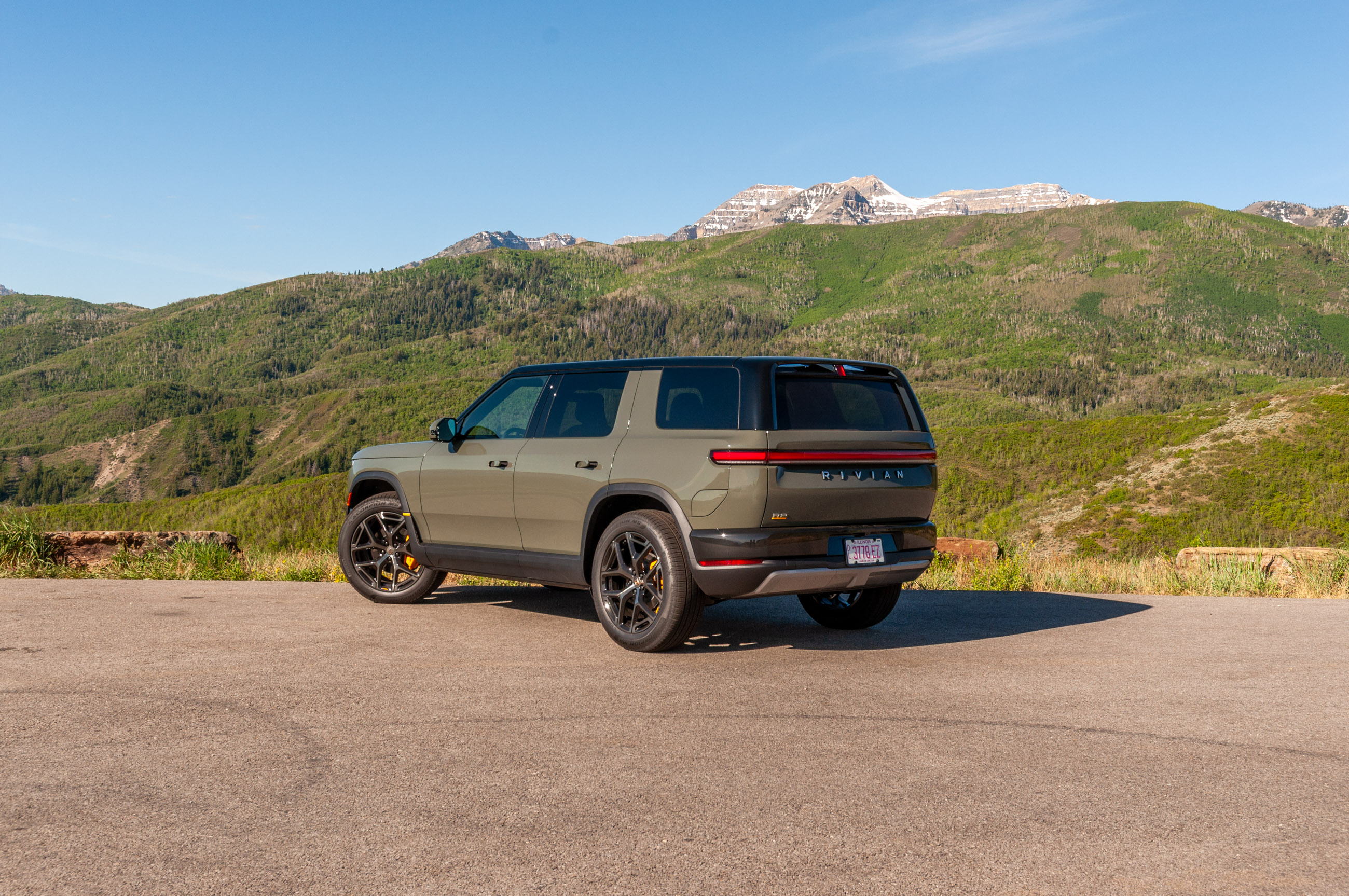 2027 Rivian R2
