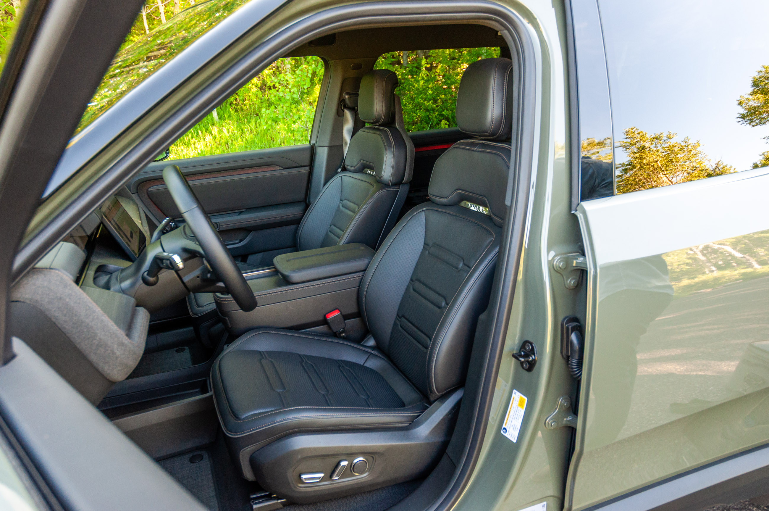 2027 Rivian R2