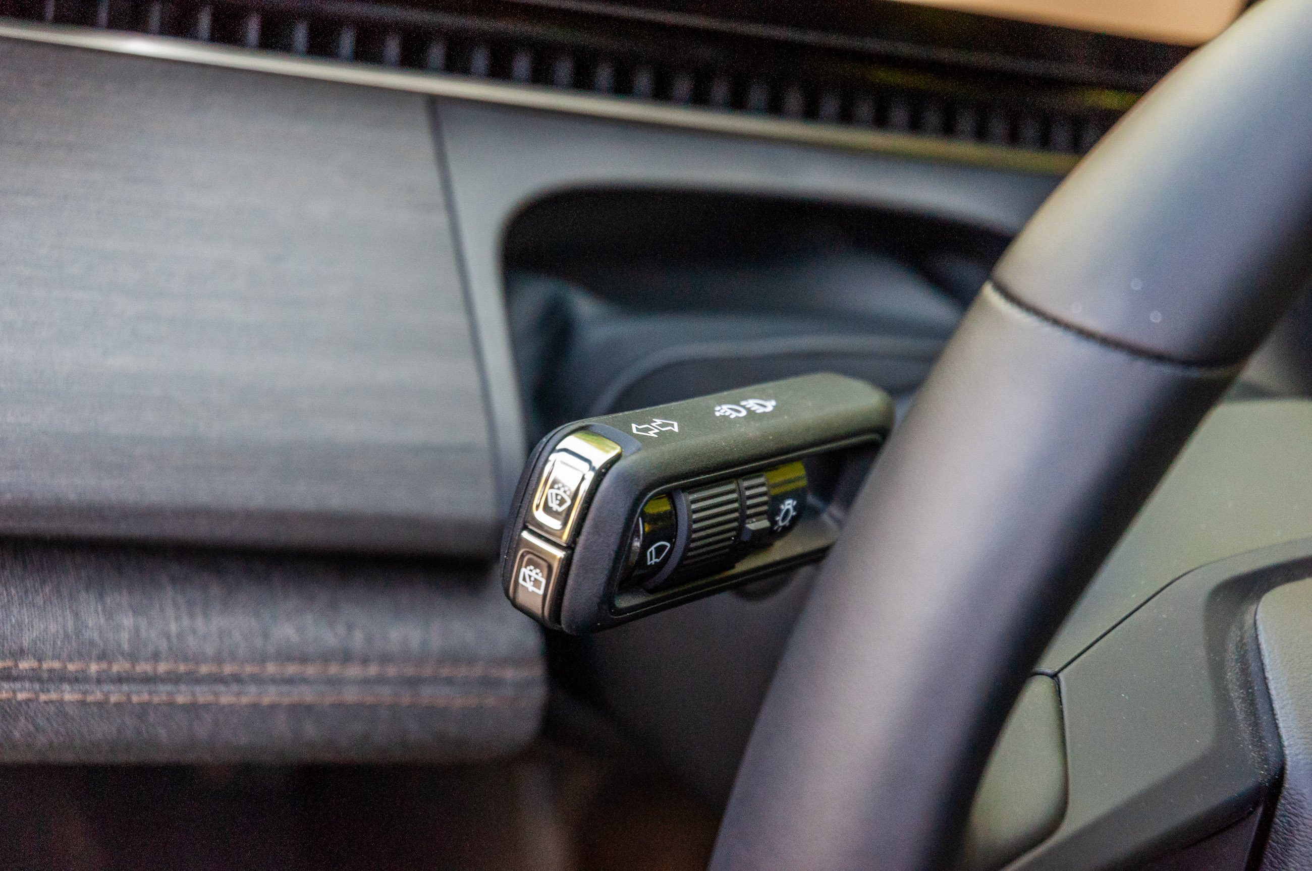 2027 Rivian R2