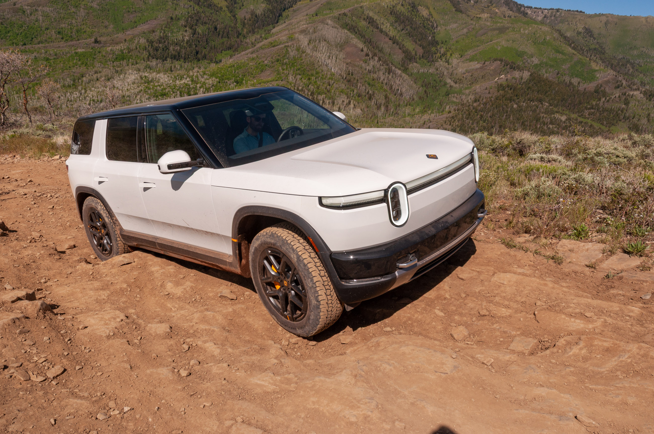 2027 Rivian R2