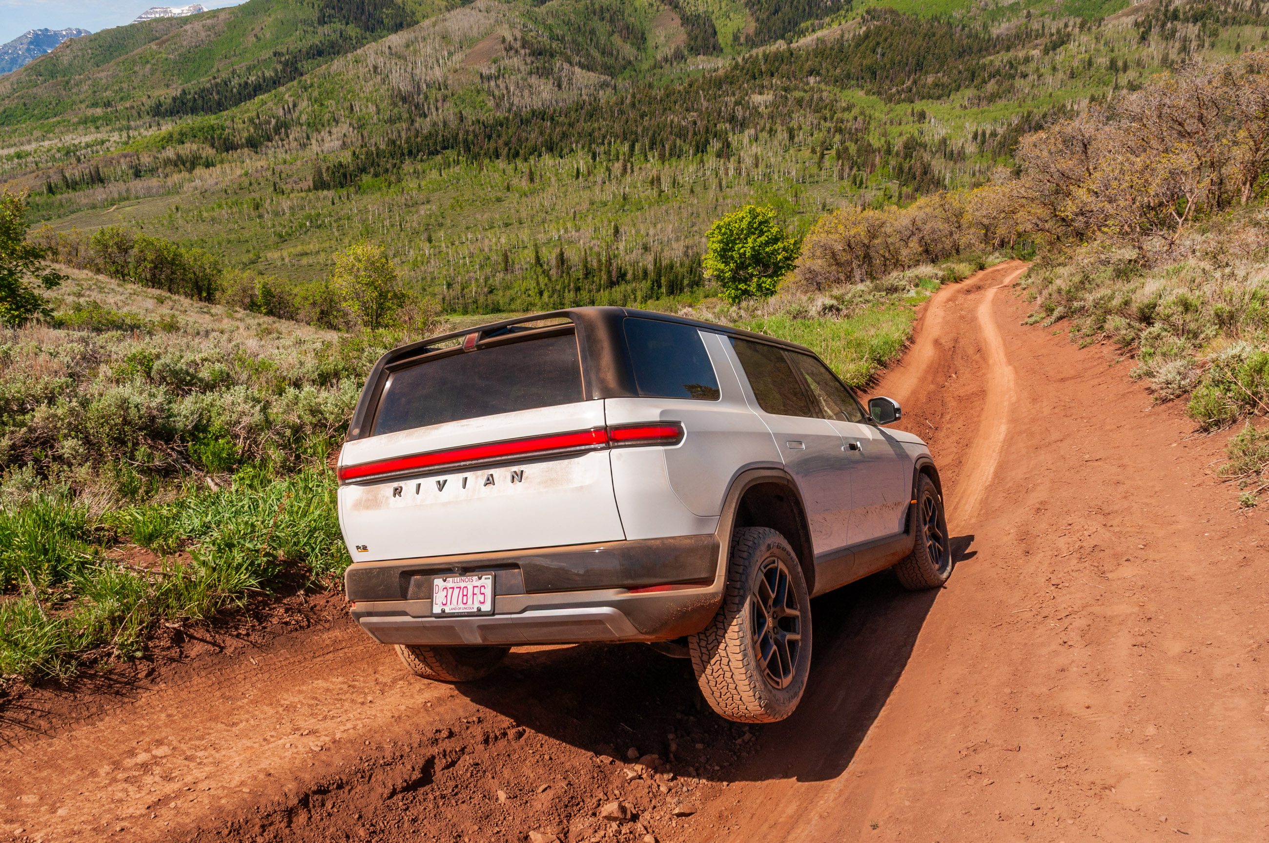 2027 Rivian R2