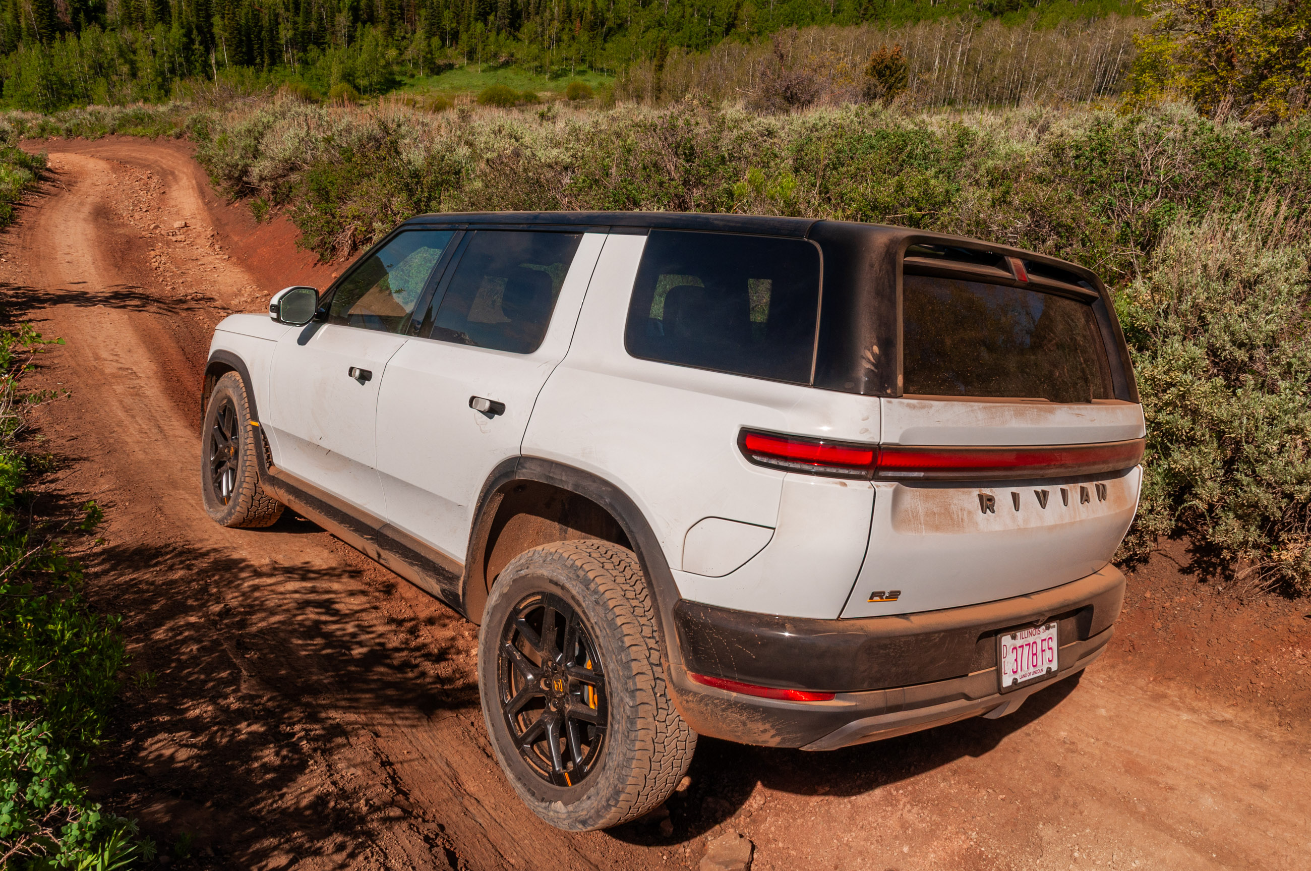 2027 Rivian R2