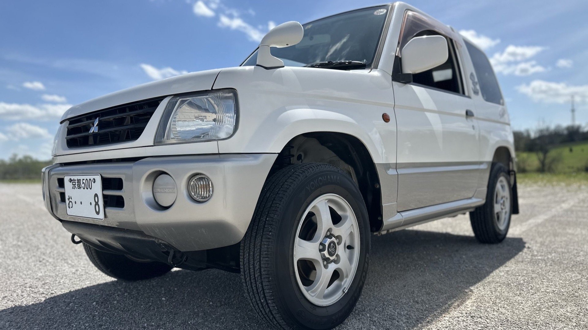 2000 Mitsubishi Pajero Mini Snoopy Edition