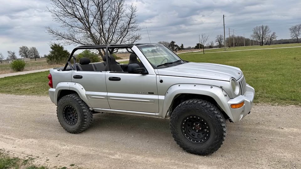 Jeep Liberty chop top