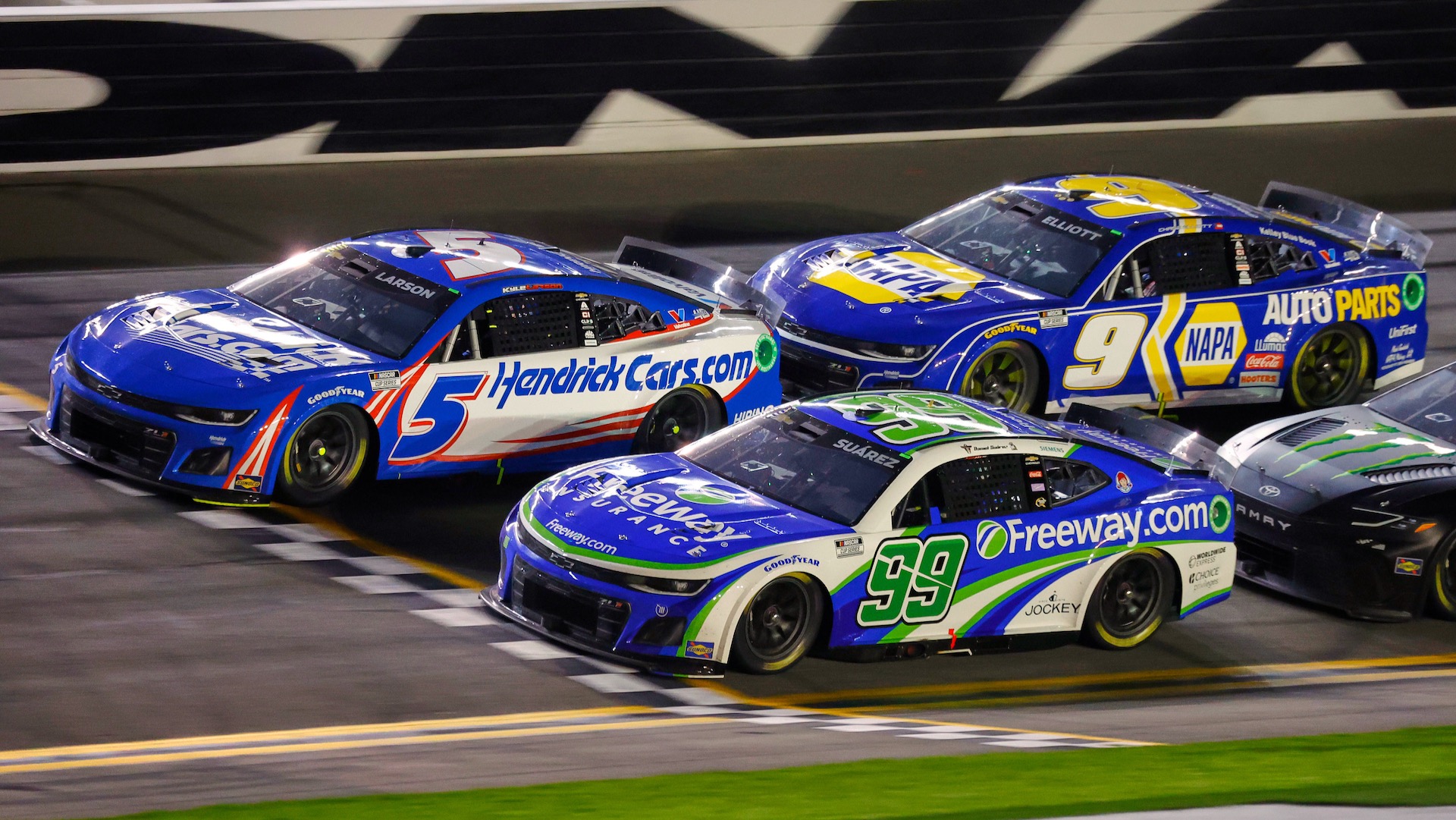 NASCAR 在達通納賽事將降低馬力至 465 匹,以提升超車機會