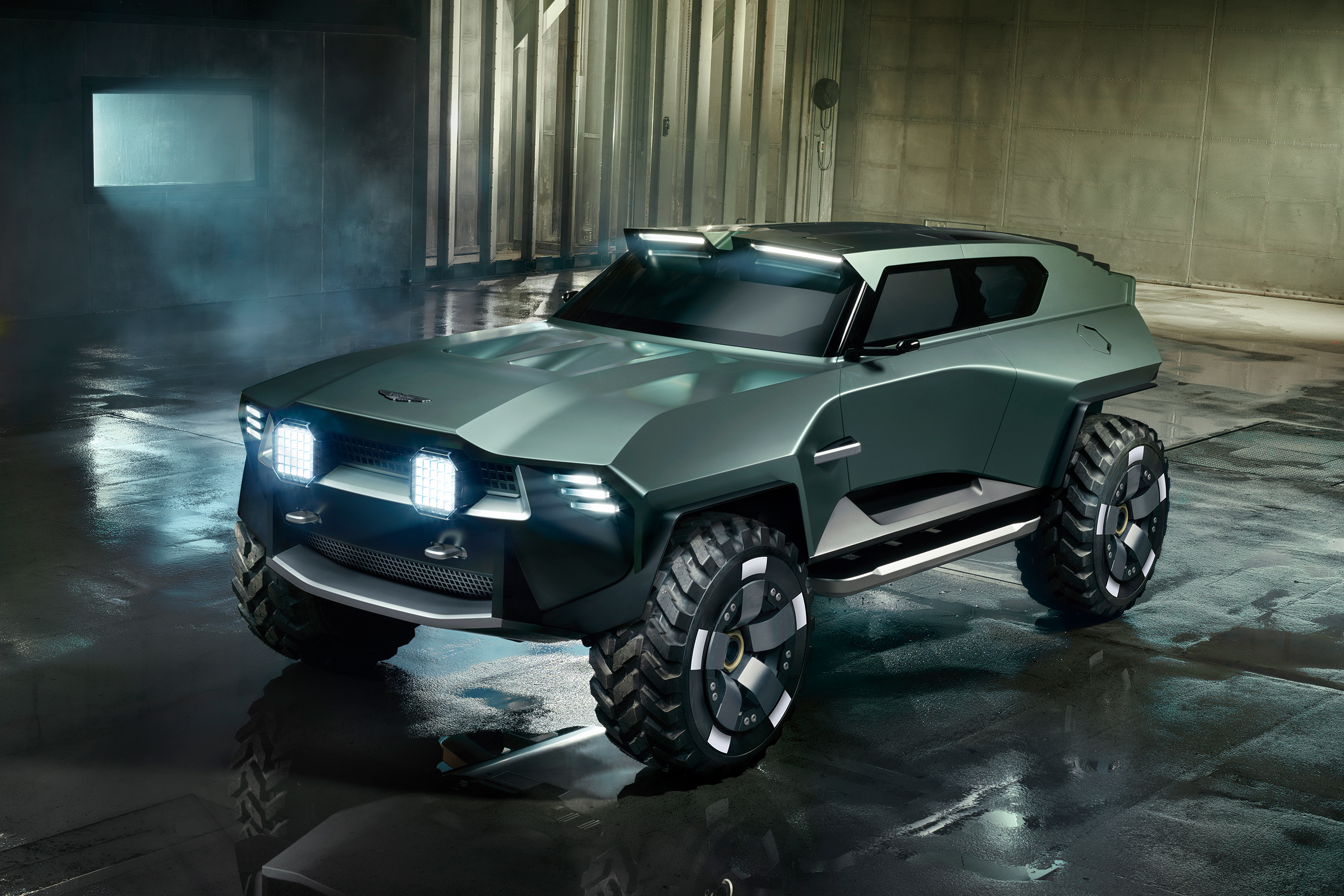 Aston Martin 為《決勝時刻》打造概念軍事 SUV「Dreadnought」