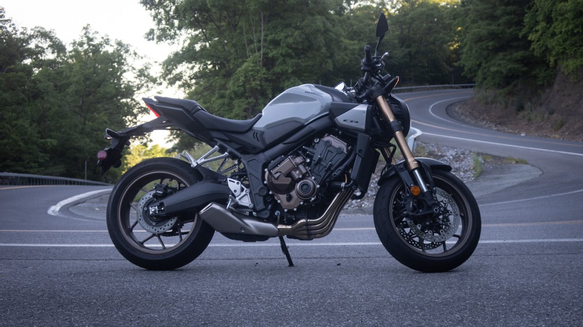 A Serious Injury Kept Me Off Motorcycles. Honda's E-Clutch Got Me Back in the Saddle