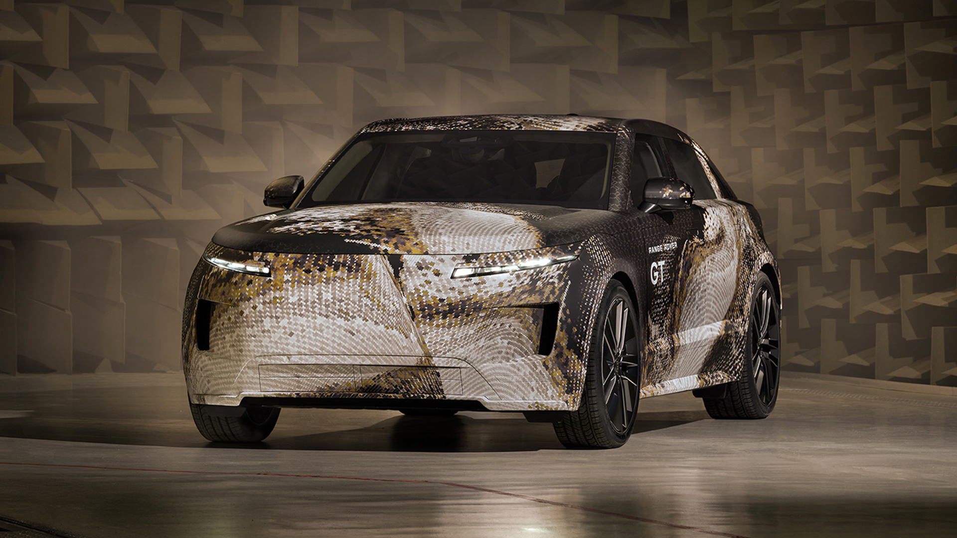 路虎推出首款電動豪華旅行轎跑Range Rover GT