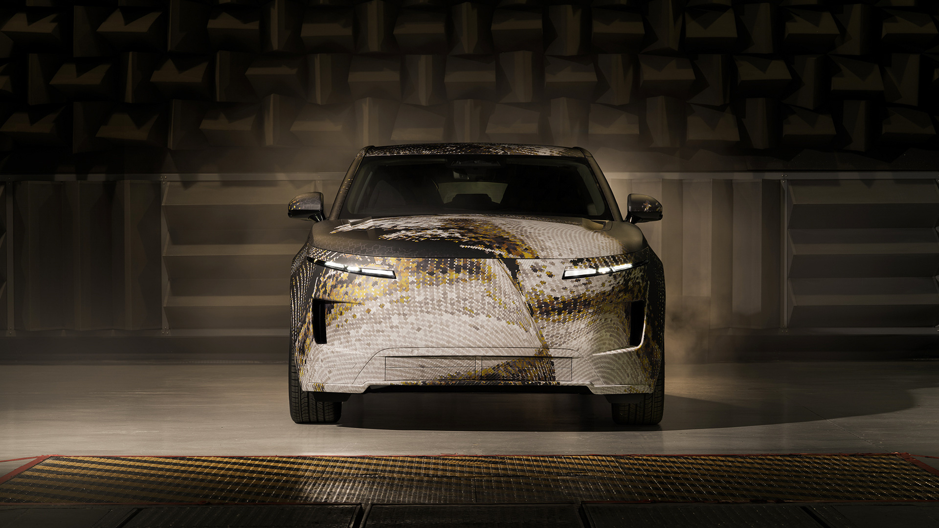 路虎推出首款電動豪華旅行轎跑Range Rover GT