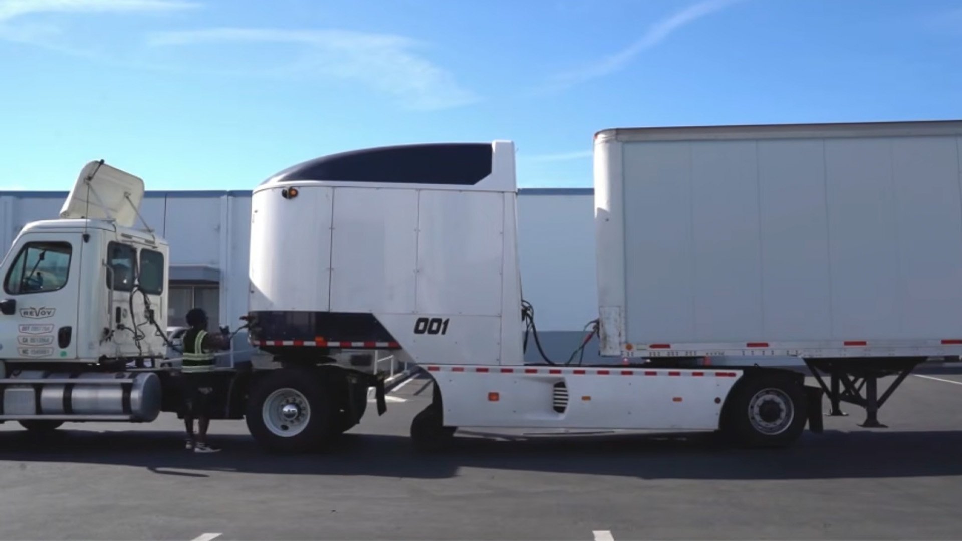 Revoy EV semi-truck pusher