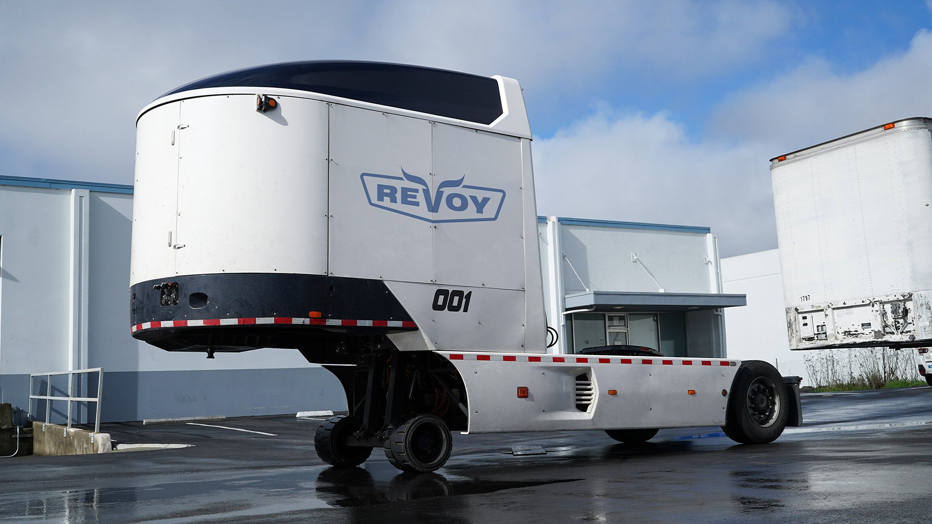 Revoy EV semi-truck pusher