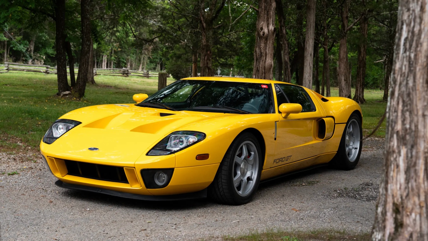 2006 Ford GT in Speed Yellow sans stripes