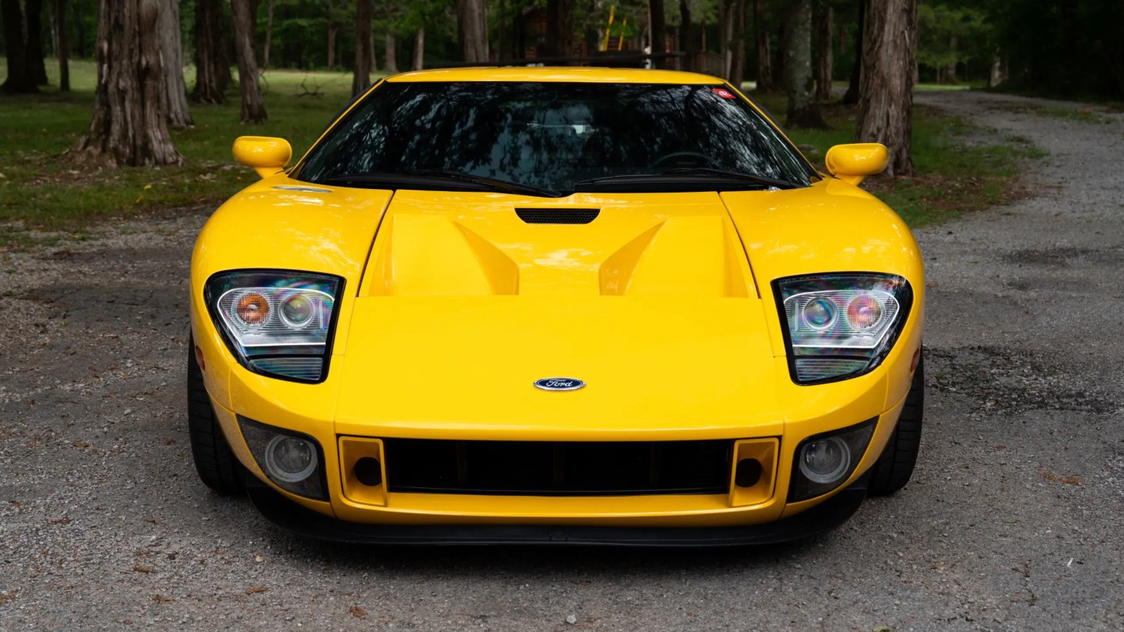 2006 Ford GT in Speed Yellow sans stripes