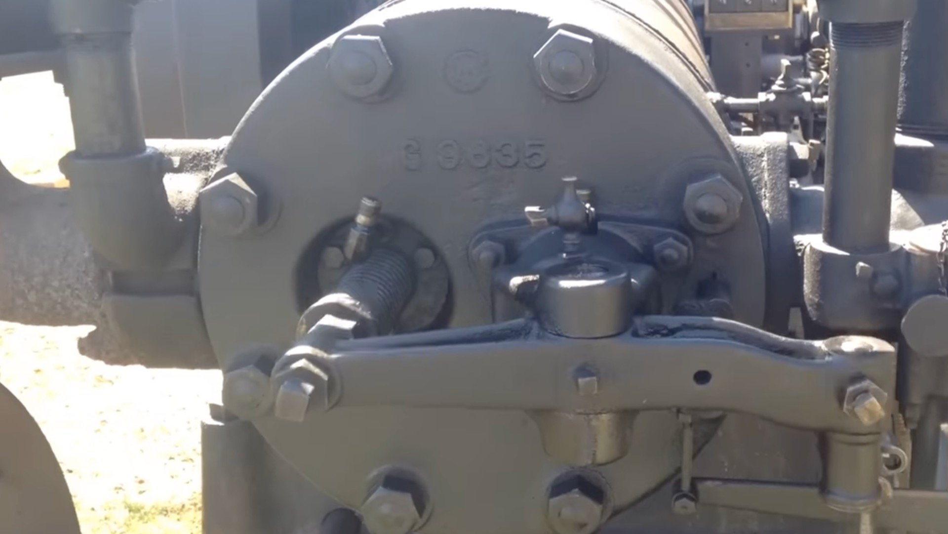 International Harvester hit-and-miss engine