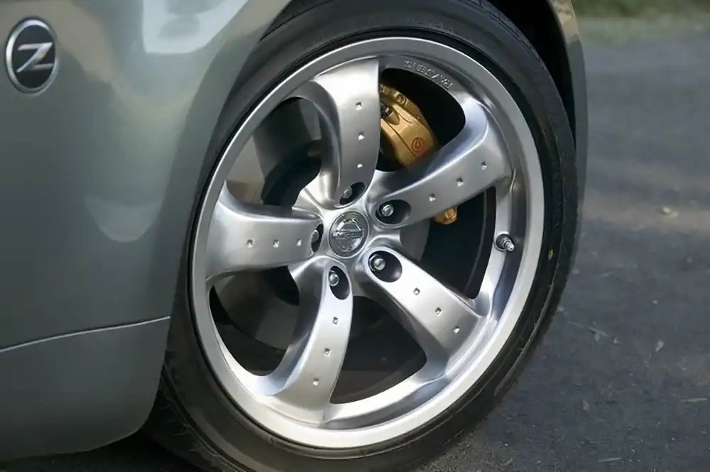 Nissan brake caliper color