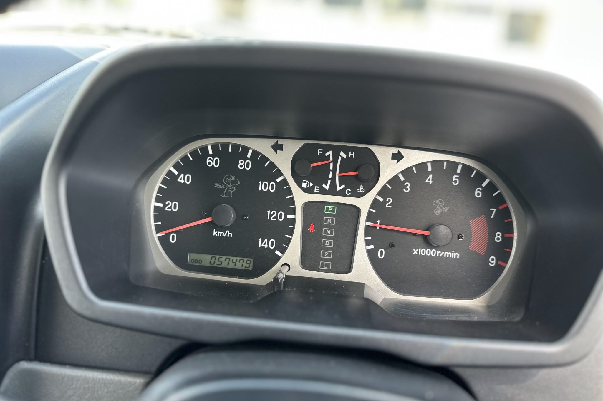 2000 Mitsubishi Pajero Mini Snoopy Edition