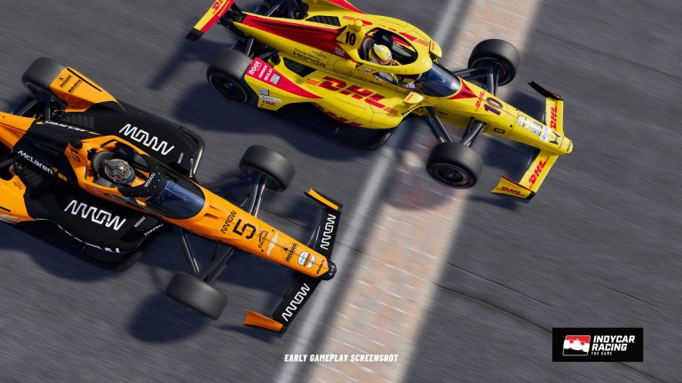 IndyCar Racing: The game screenshot, showing two IndyCars racing from above