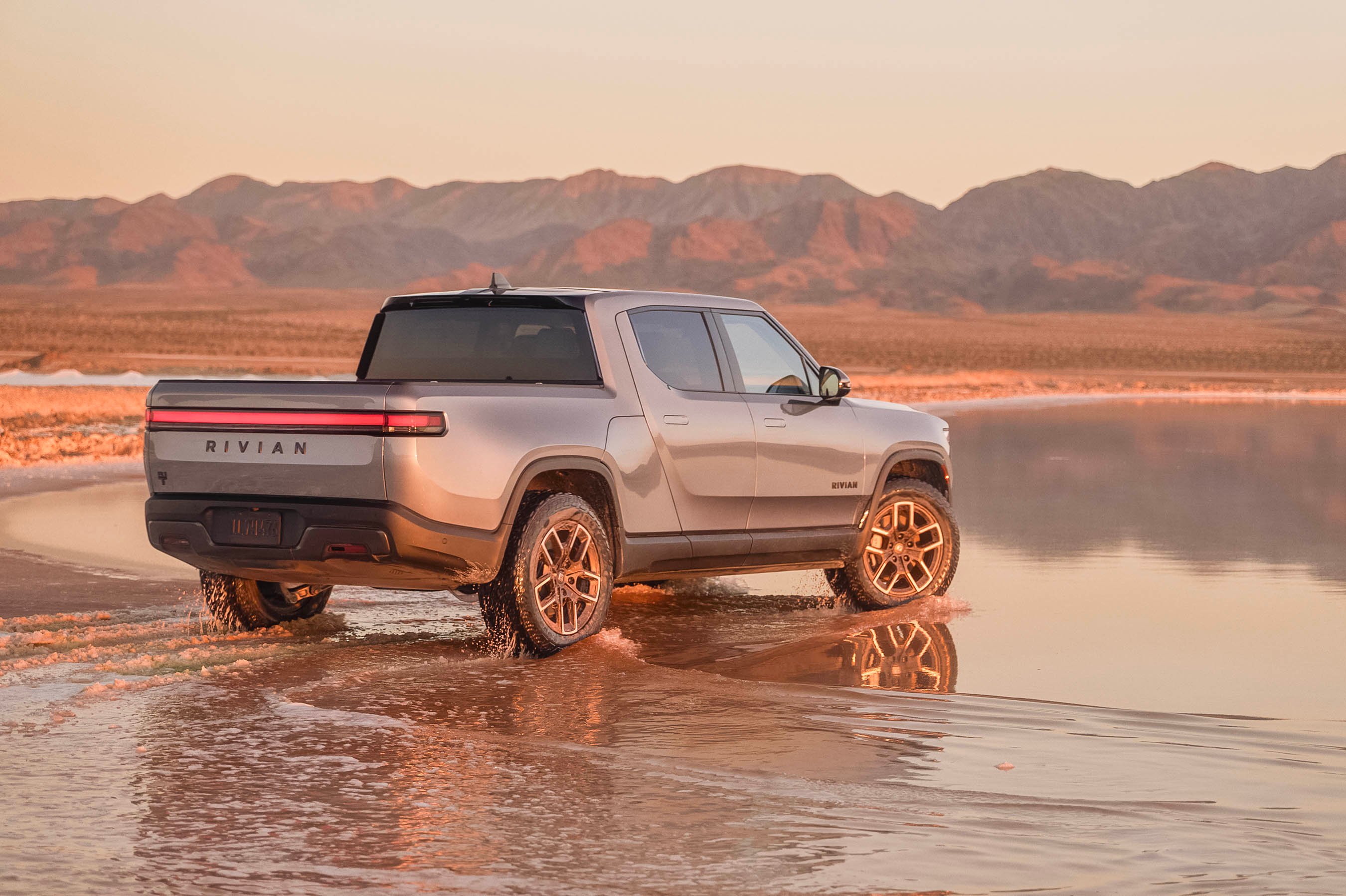 2027 Rivian R1T