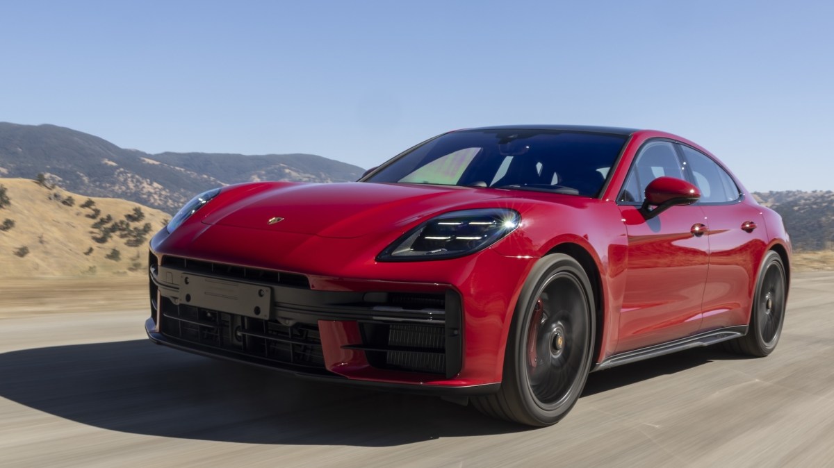 保時捷客製化計畫：手排 Panamera 夢想成真