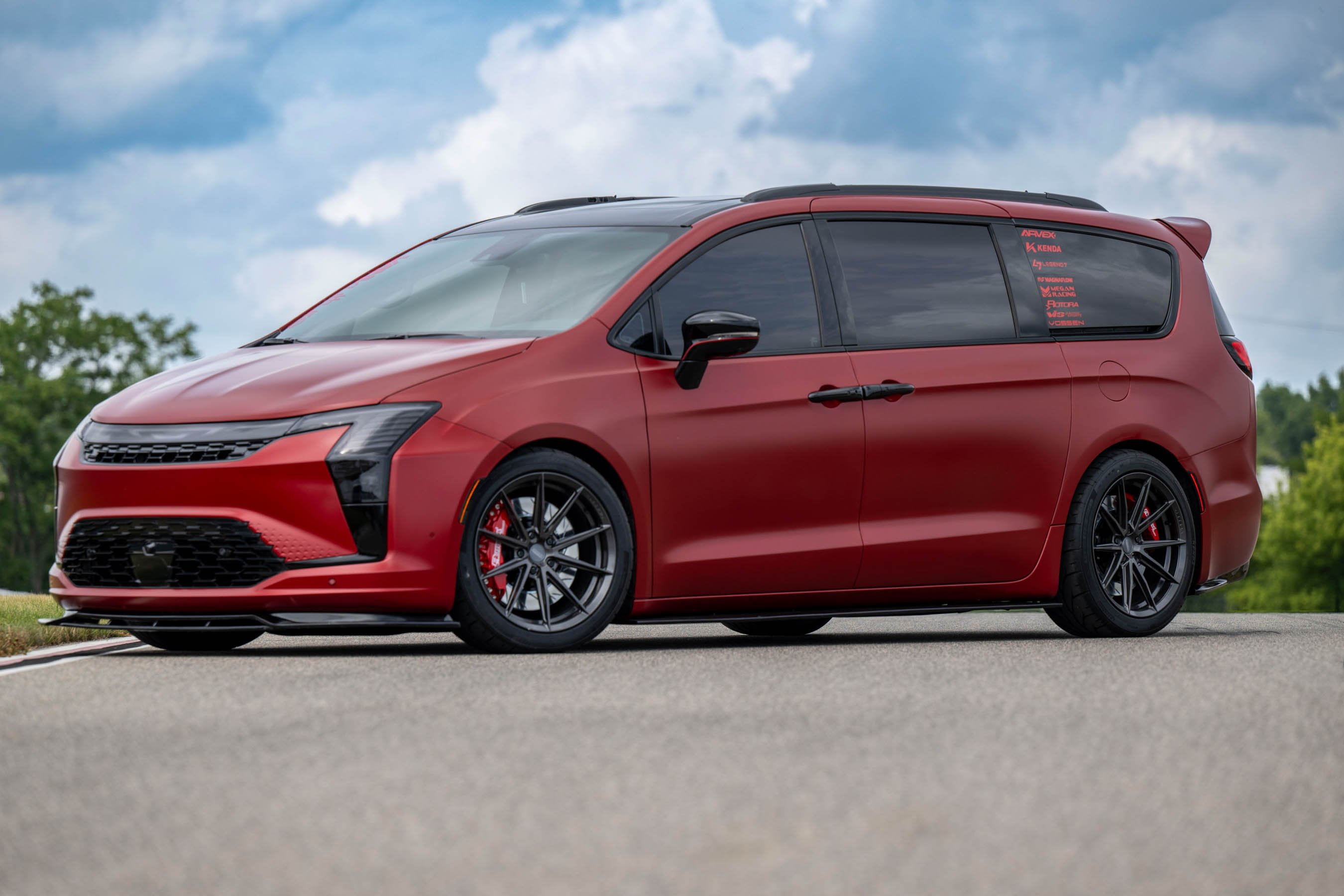 2027 Chrysler Pacifica Limited S VANkulture Concept