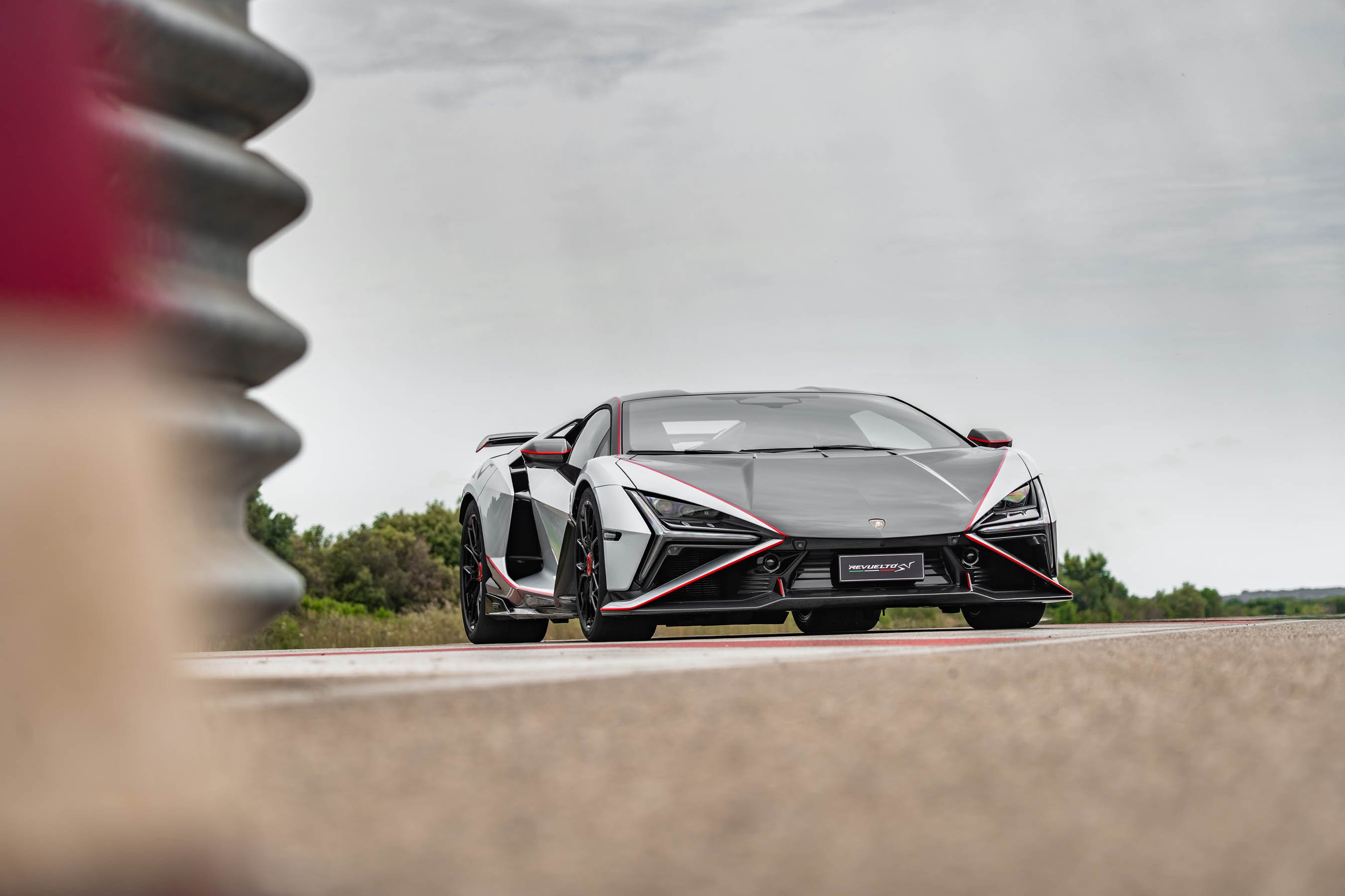 Lamborghini Revuelto SV