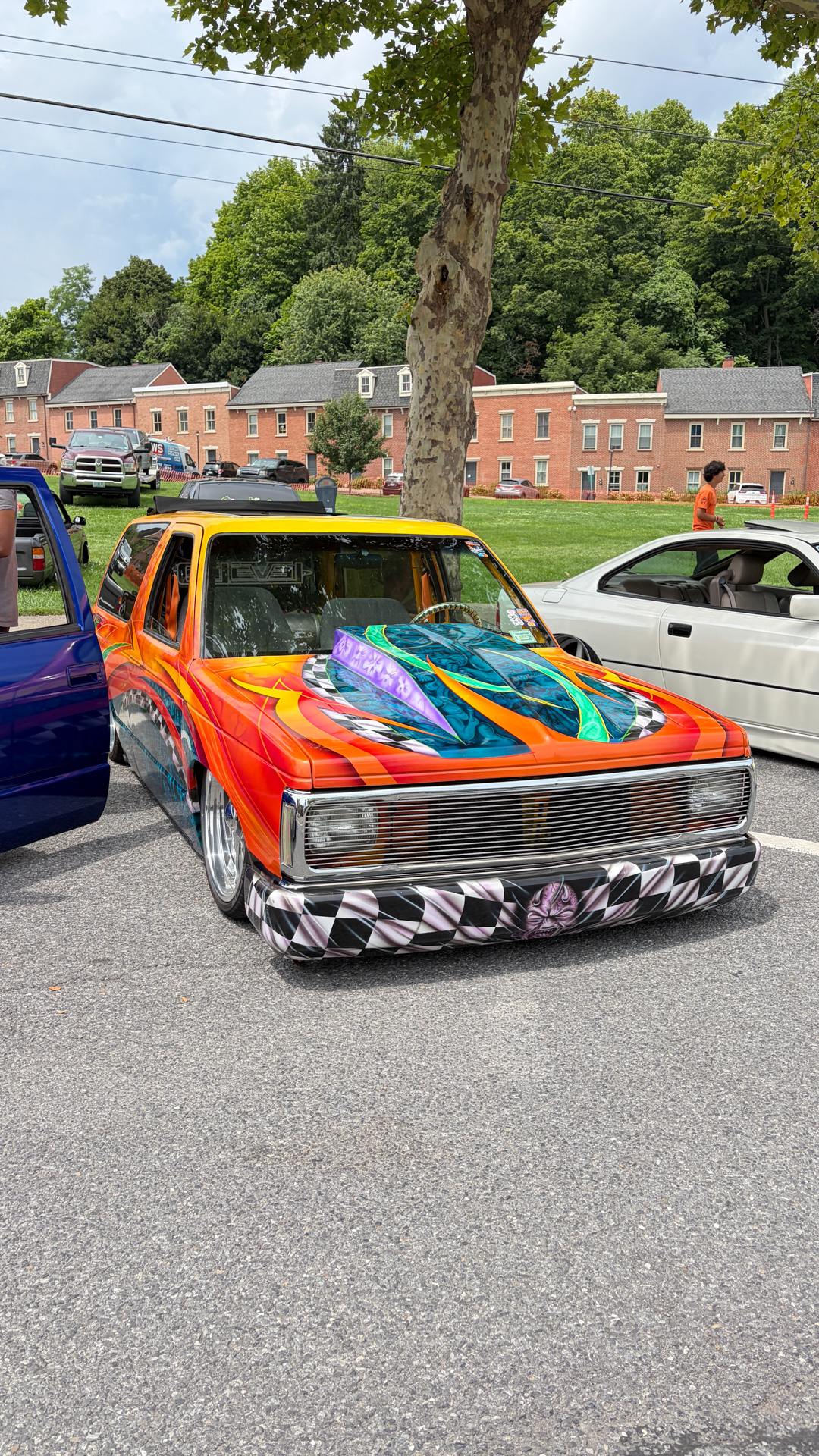 A Lowrider Meet Convinced Me: Enthusiasts Should Step Out of Their