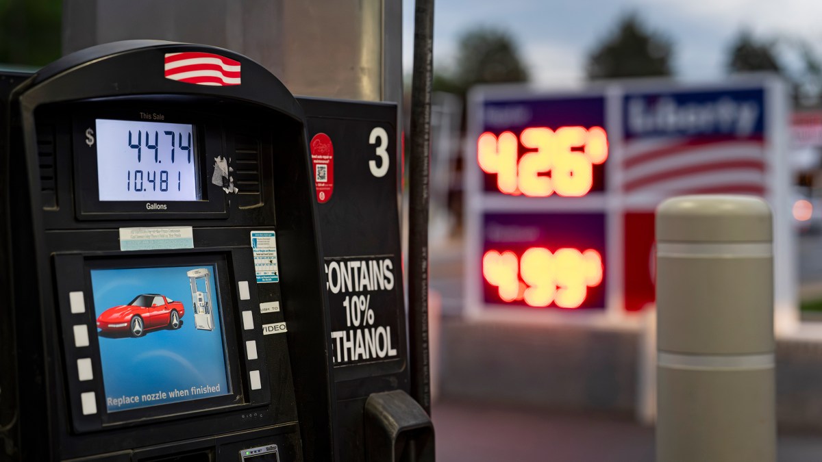 政府持續調整燃油配方以抑制汽油價格